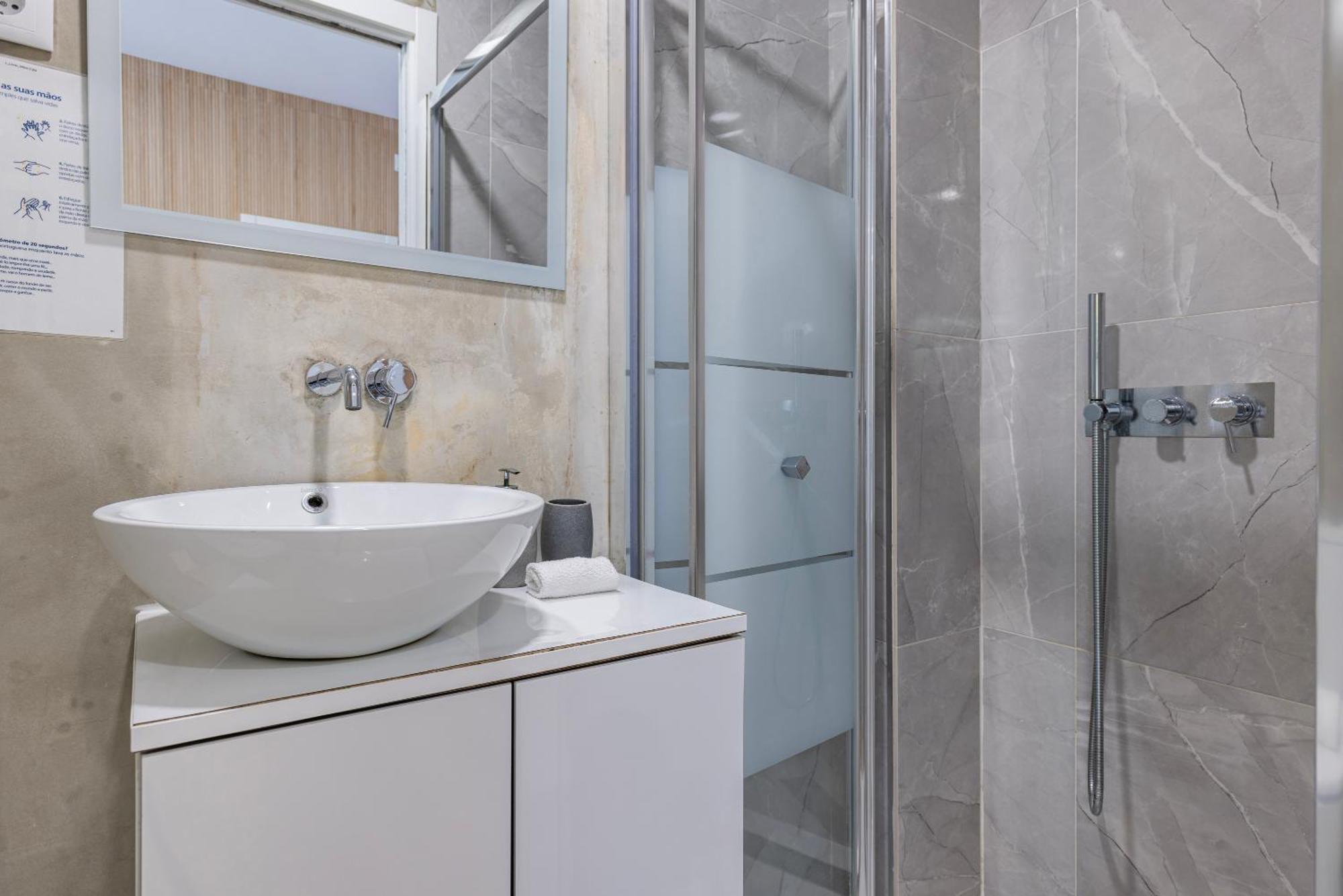 Apartamento Moderno Com Terraco Лиссабон Экстерьер фото