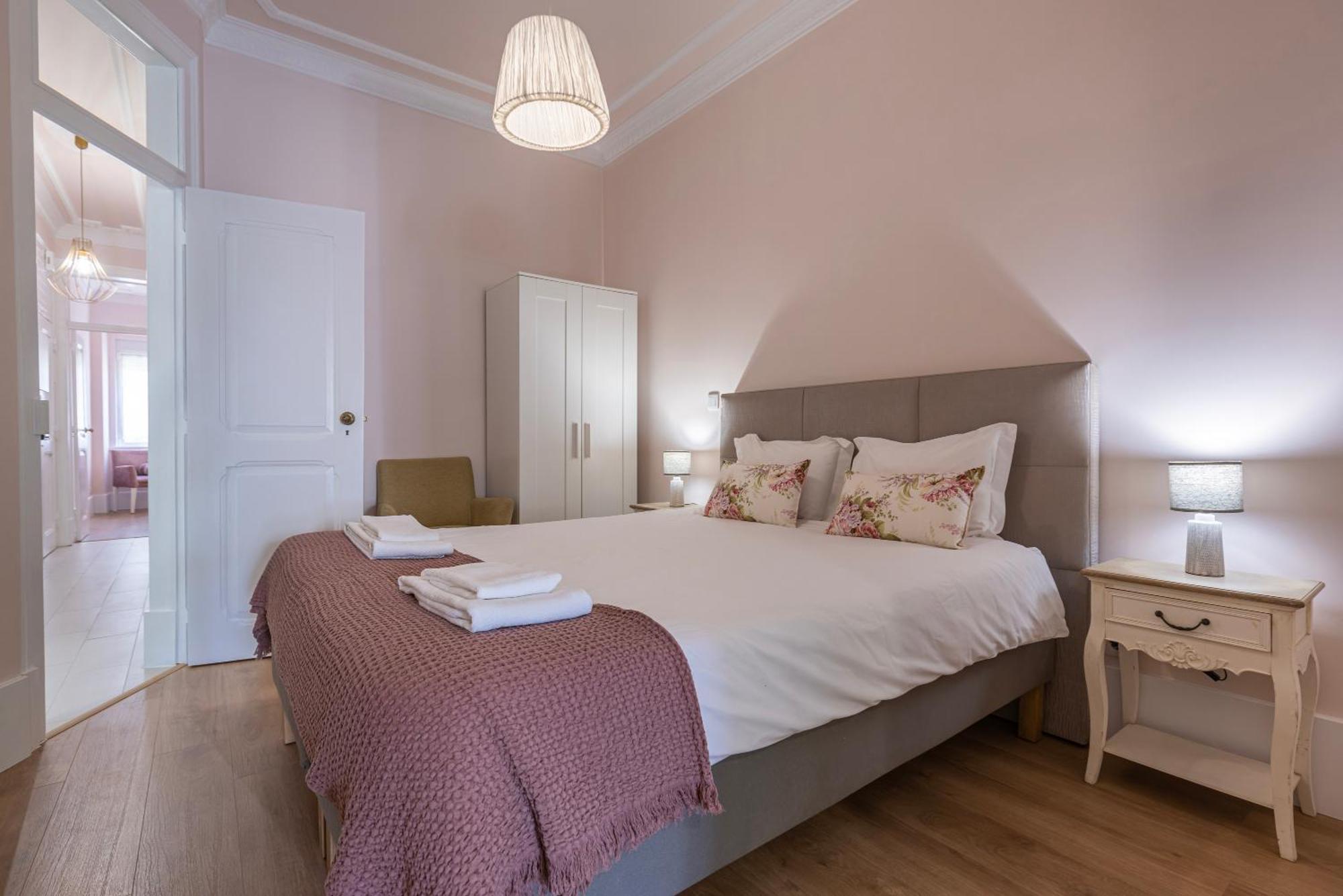Apartamento Moderno Com Terraco Лиссабон Экстерьер фото